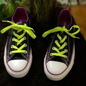 😱PRICE DROP😱 Classic Black/Purple Converse